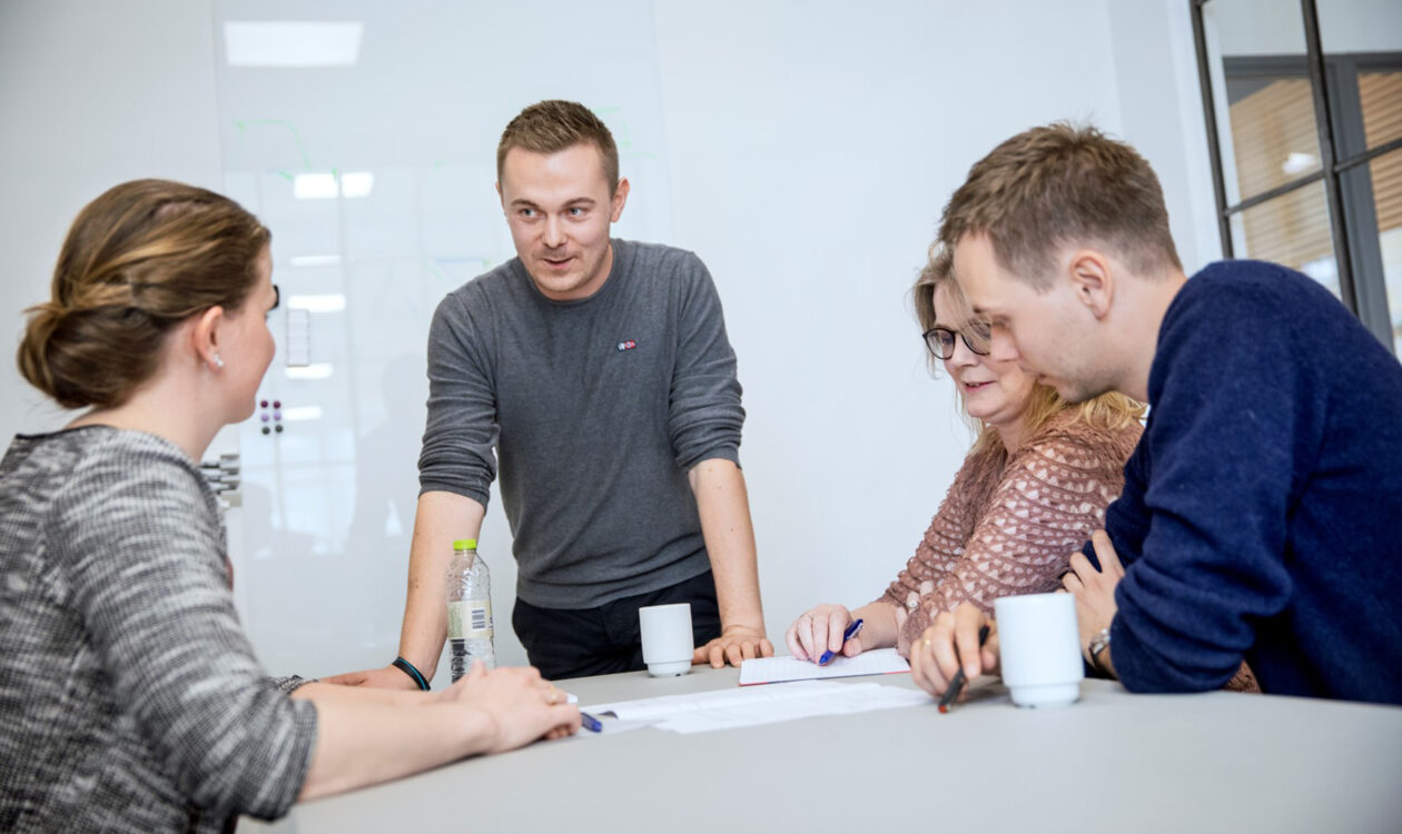 Johdamme asetettujen tavoitteiden mukaisesti hankkeen toteutuksen ideointia ja suunnittelua sekä varmistamme, että uusi hanke on teknisesti toteuttamiskelpoinen sekä taloudellisesti kannattava.