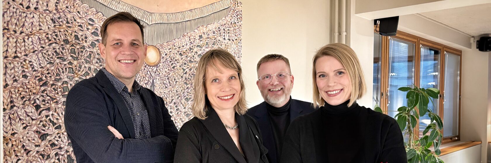 Kuvassa Näkymän osakkaat Yrjö Ala-Heikkilä, Tiina Perälä, Matti Liski sekä Swecon toimialajohtaja Jenni Lautso.