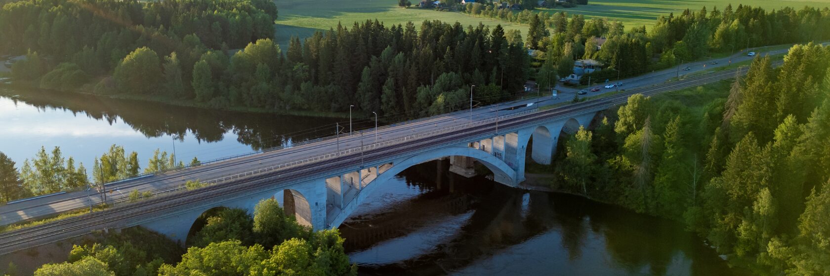 Ilmakuva Korian sillasta.